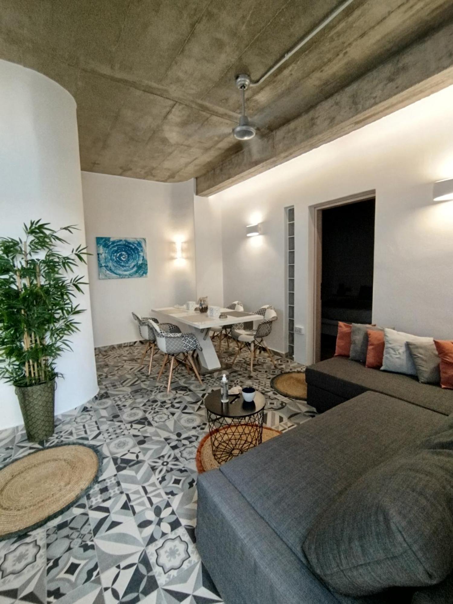 Ab Green Living Santorini Emporio  Extérieur photo